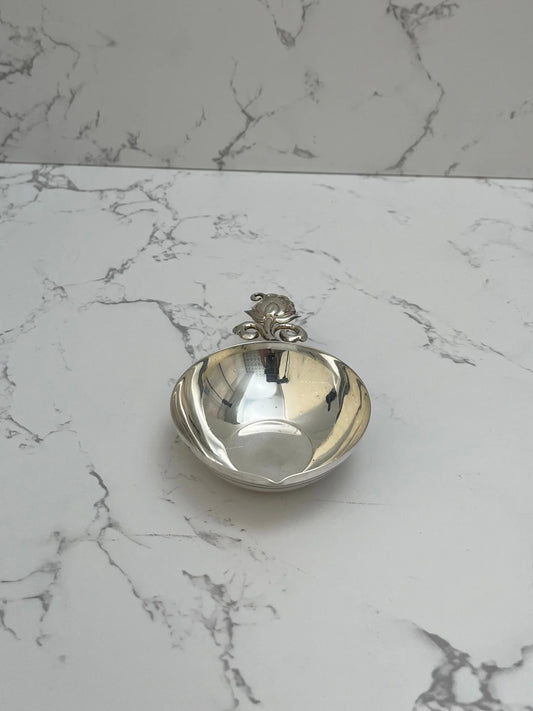 LEAF HANDLE DIYA