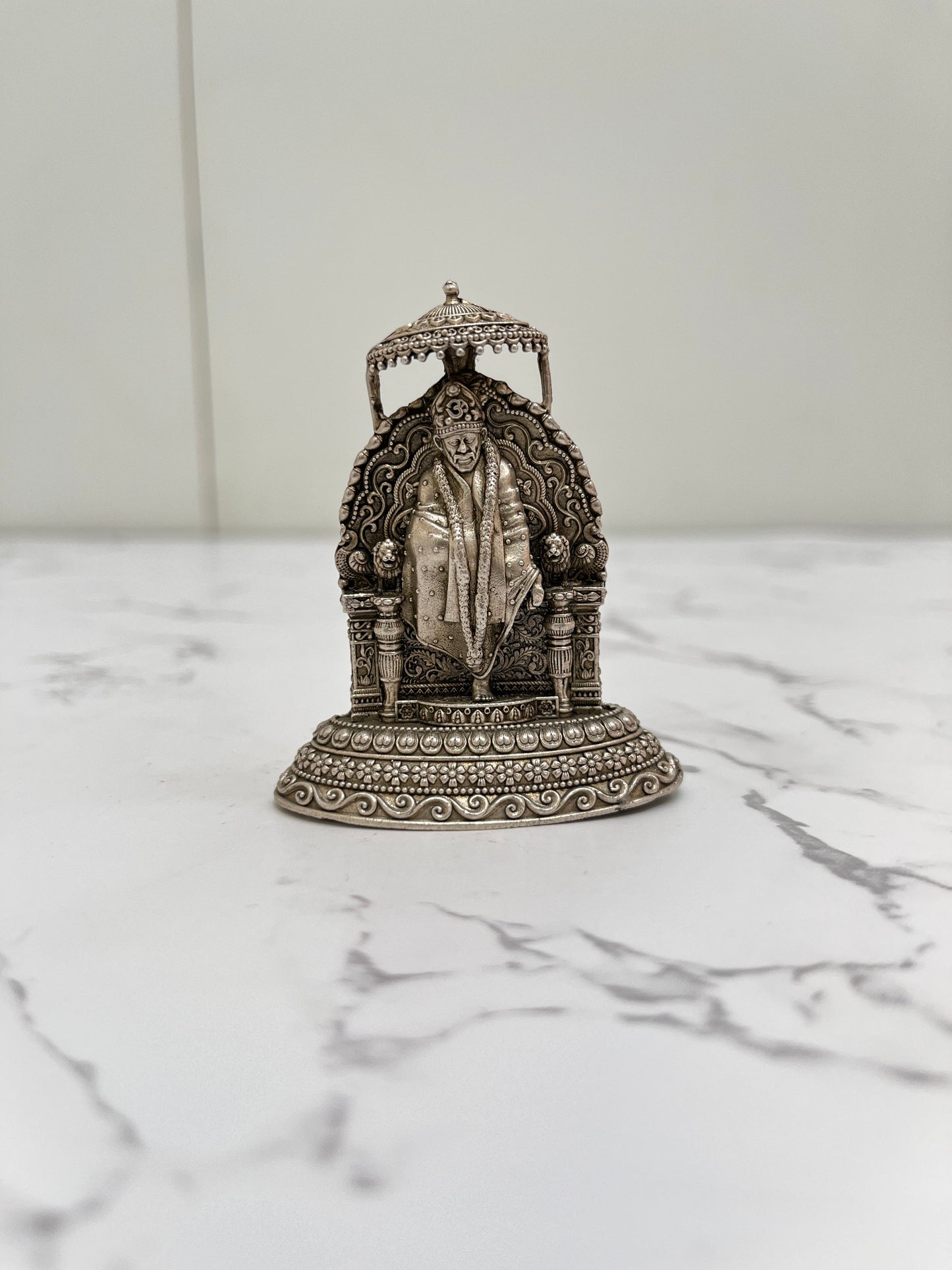 925 sterling silver Sai Baba idol hand-held – Shirdi Sai murti with ornate canopy