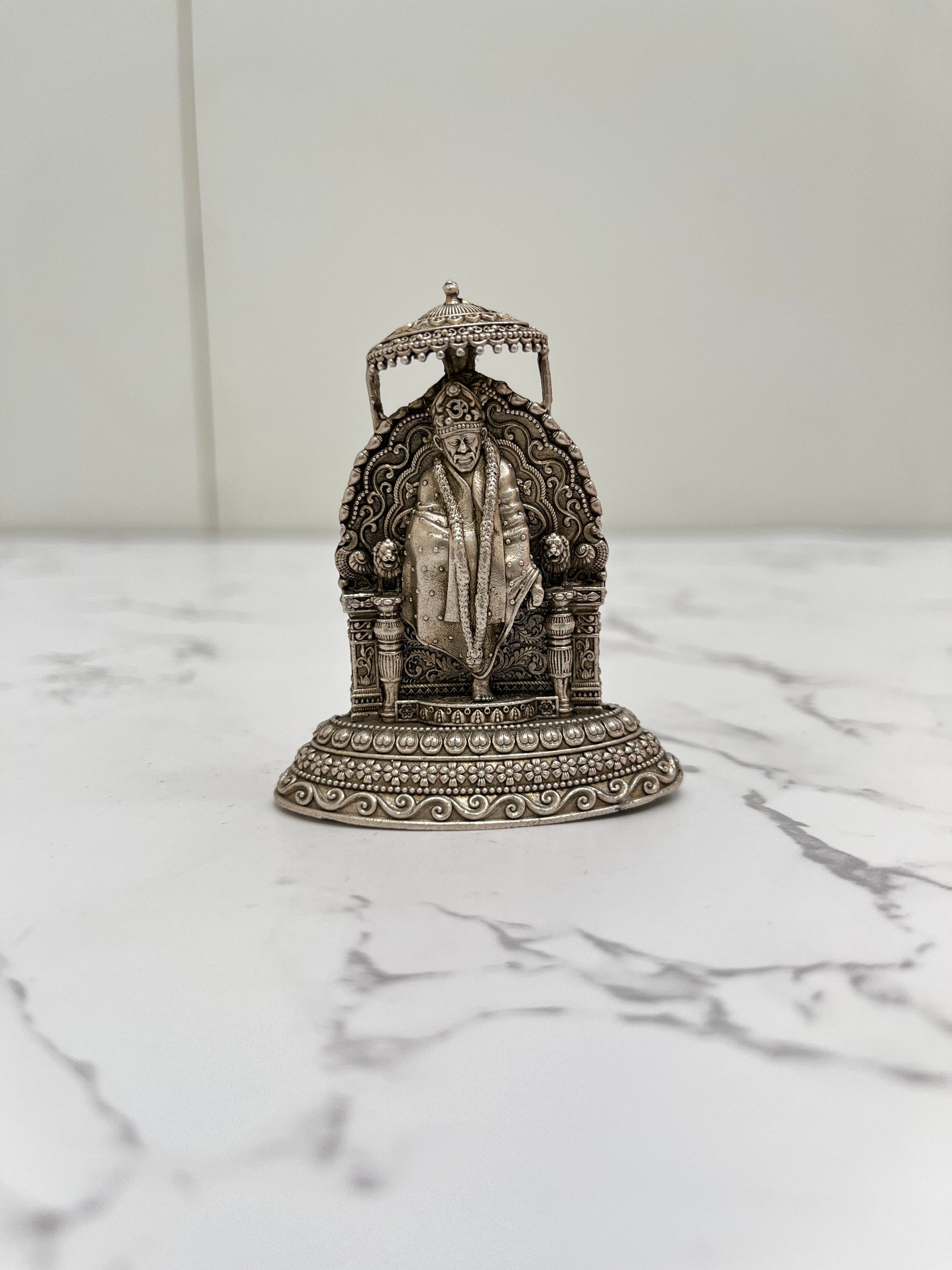 925 sterling silver Sai Baba idol hand-held – Shirdi Sai murti with ornate canopy