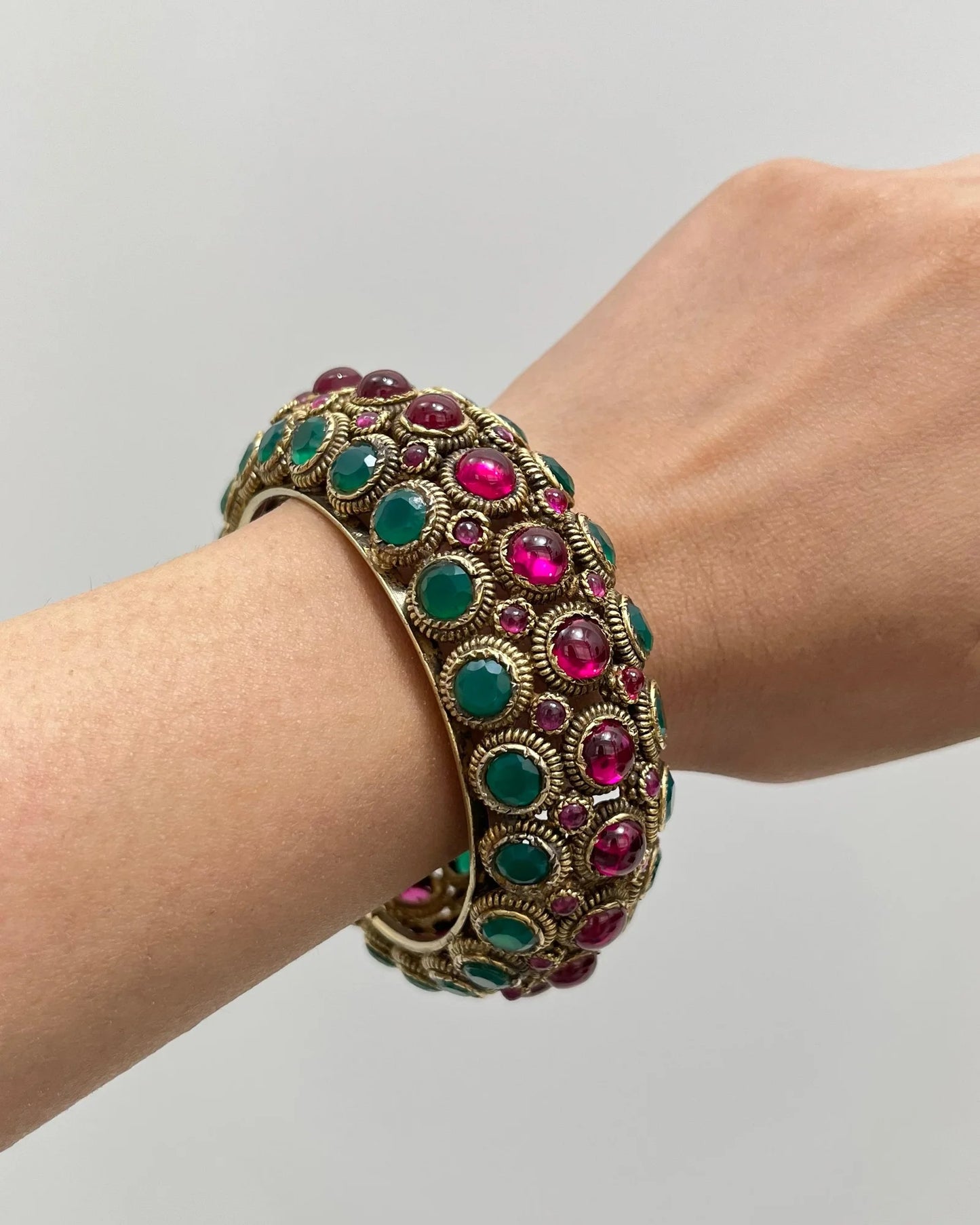 DUAL-TONE KADA
