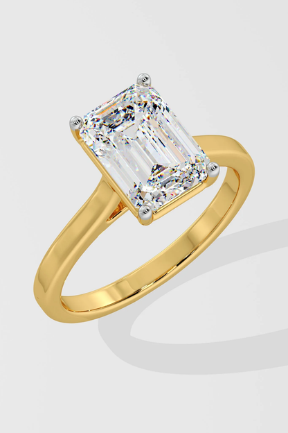 EMERALD SOLITAIRE RING