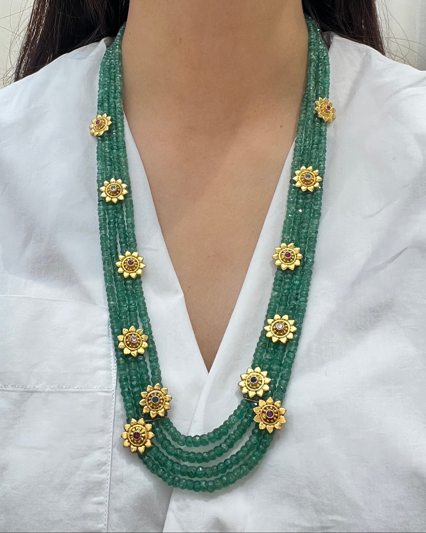 GREEN BEADED NECKLACE
