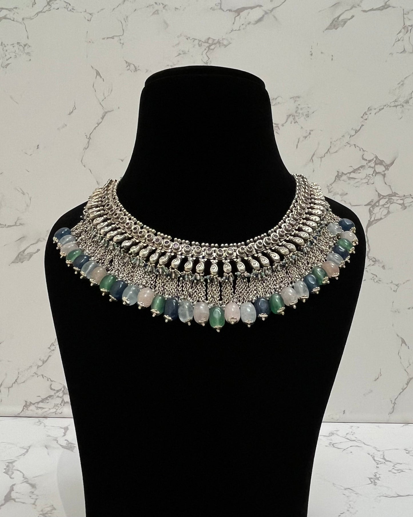 MULTICOLOUR STONE NECKLACE