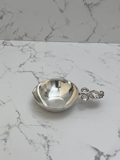 LEAF HANDLE DIYA