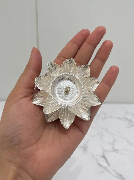 LOTUS CANDLE STAND