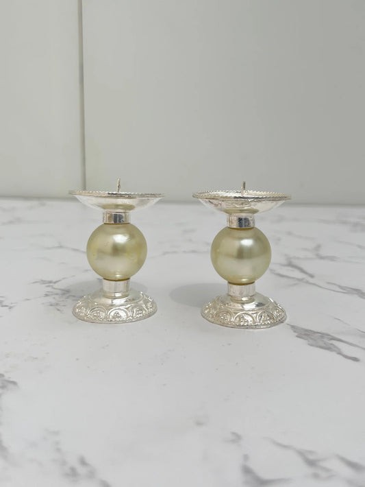 PEARL CANDLE STAND