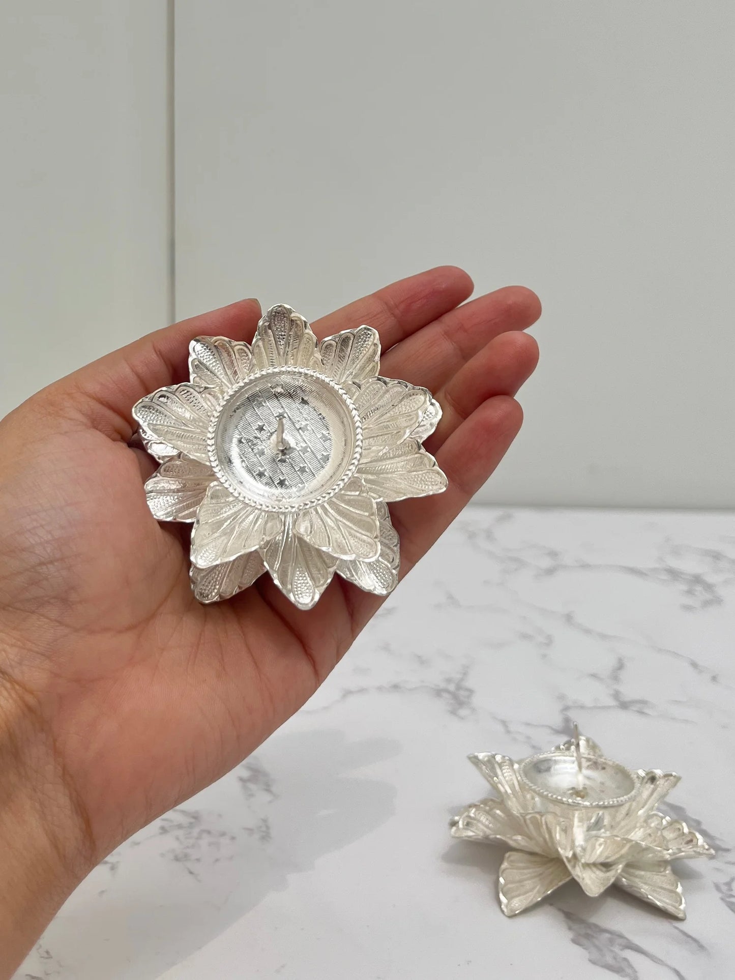 LOTUS CANDLE STAND