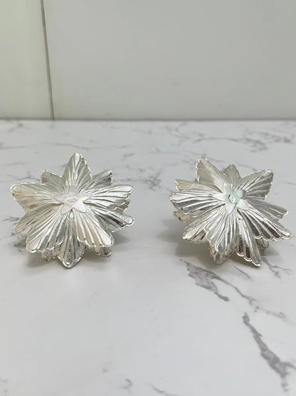 LOTUS CANDLE STAND