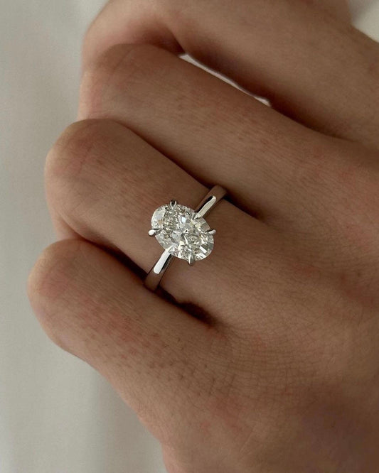 OVAL SOLITAIRE RING