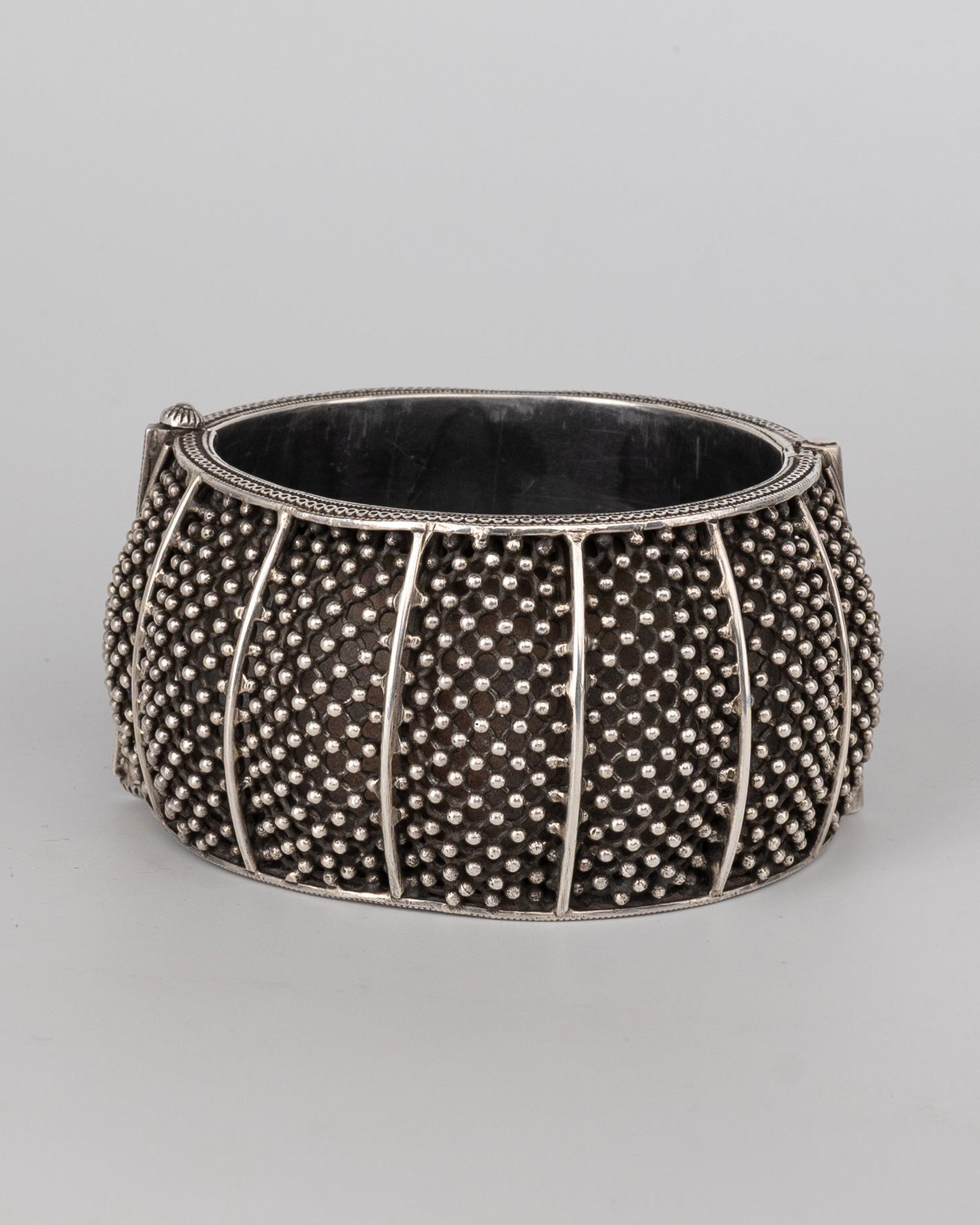 SILVER GARNET BANGLE