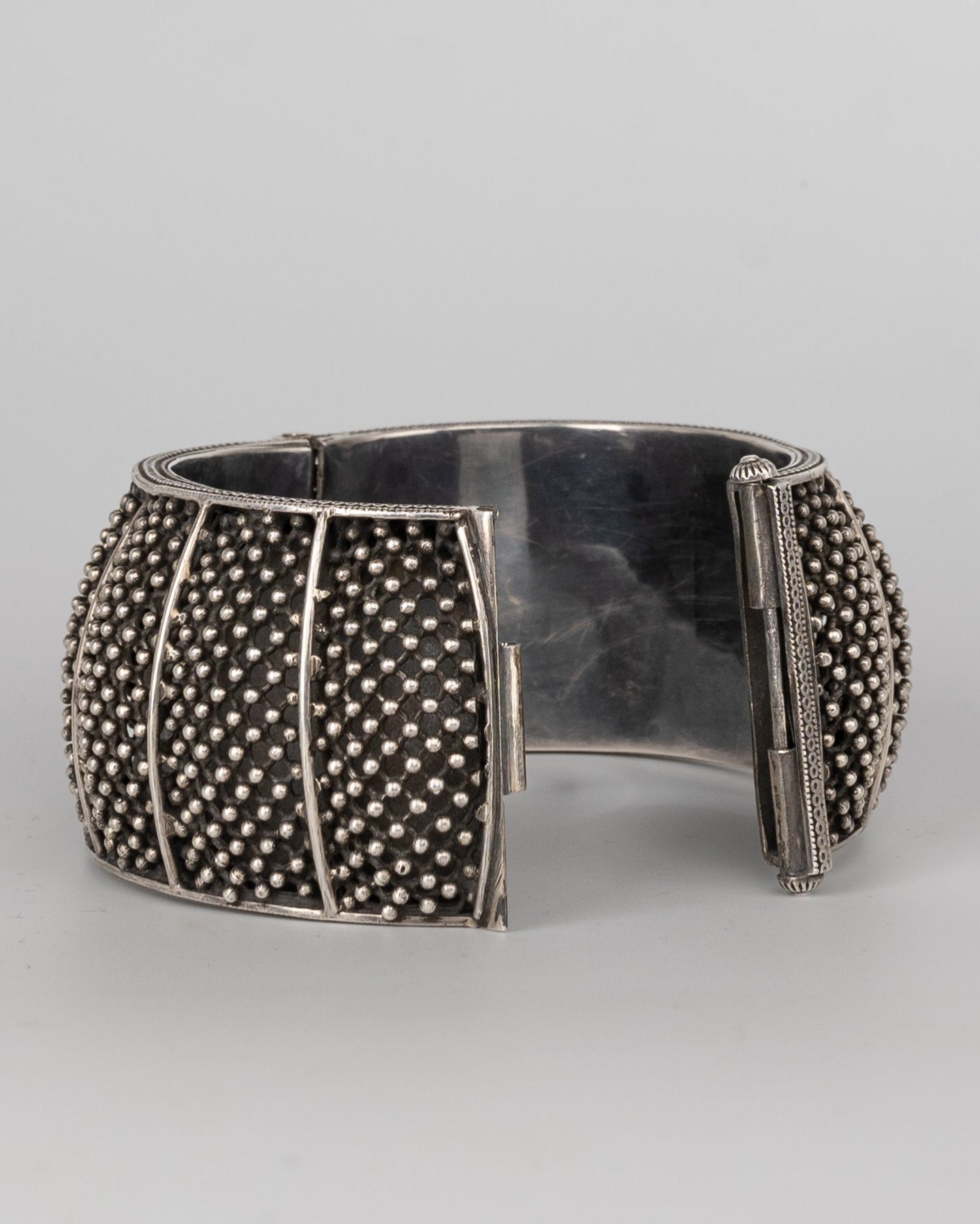 SILVER GARNET BANGLE