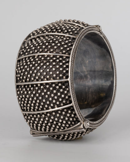 SILVER GARNET BANGLE