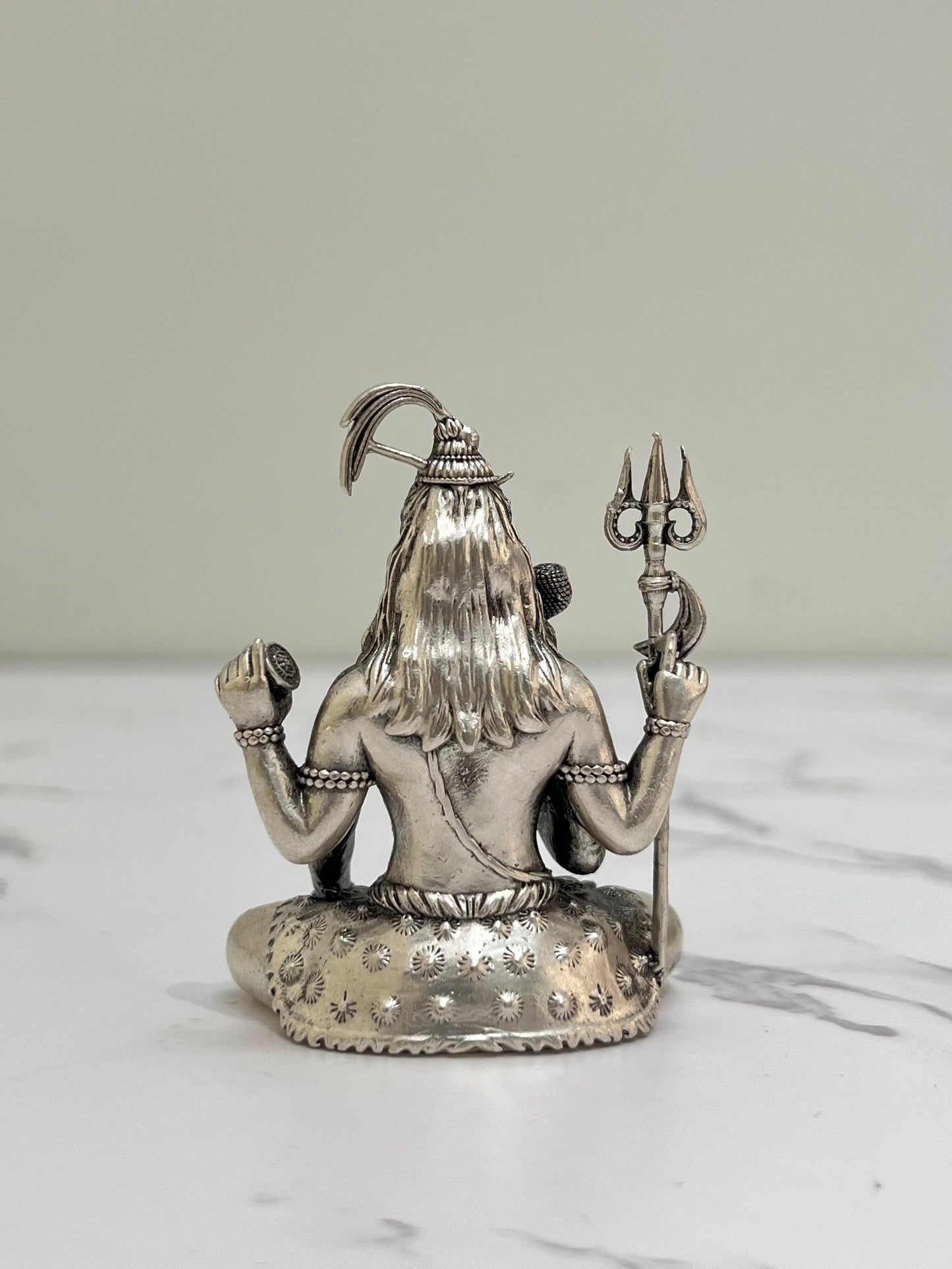 Back profile of 925 sterling silver Shiva idol – intricate crown and trident detailing