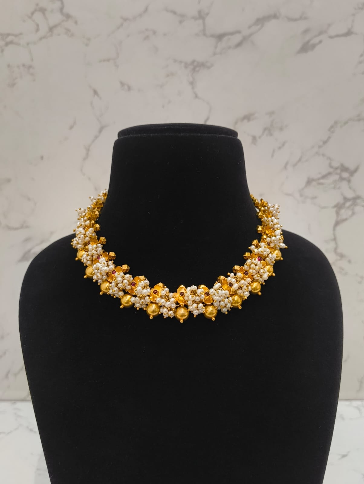 PEARL BEADED GOLD CHOKER NECKLACE