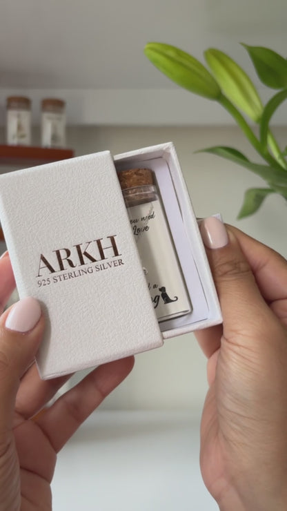 BALLOON DOG NECKLACE