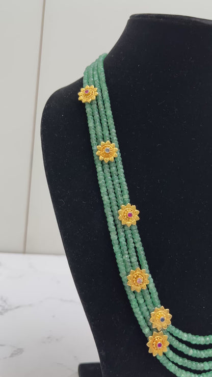 GREEN BEADED NECKLACE