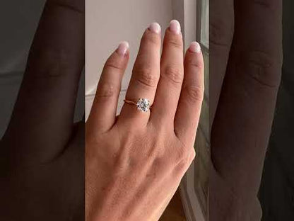 ROUND SOLITAIRE RING