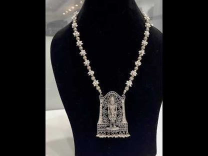 TEMPLE NECKLACE